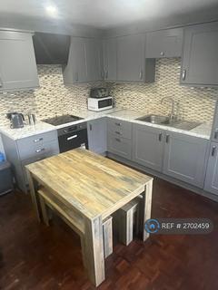 2 bedroom flat to rent, Denmark Avenue, London, SW19
