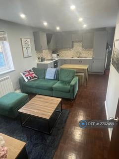 2 bedroom flat to rent, Denmark Avenue, London, SW19
