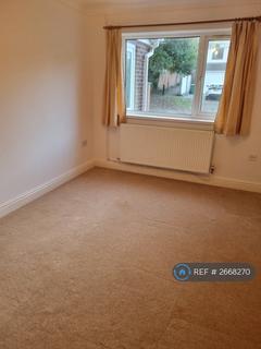 3 bedroom detached house to rent, Woodvale Avenue, Cardiff, CF23