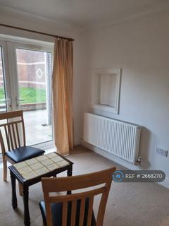 3 bedroom detached house to rent, Woodvale Avenue, Cardiff, CF23