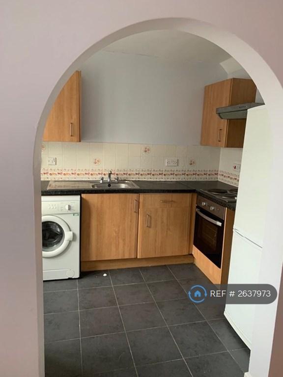 Kitchen (White Good Included)