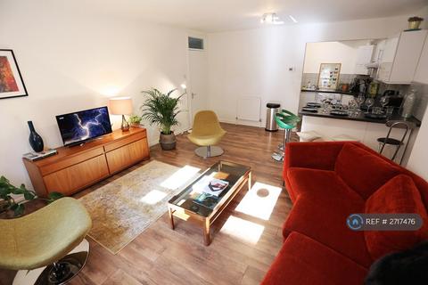 3 bedroom semi-detached house to rent, Mews House In Marylebone, London, W1U