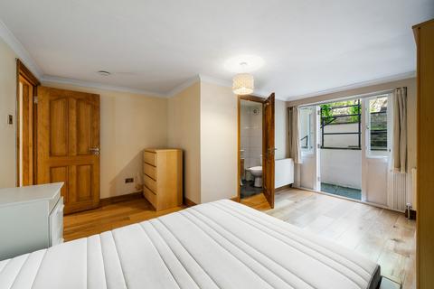 undefined, Cathcart Hill, London, N19