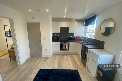 1 bedroom flat to rent, Parrock Street, Gravesend, DA12