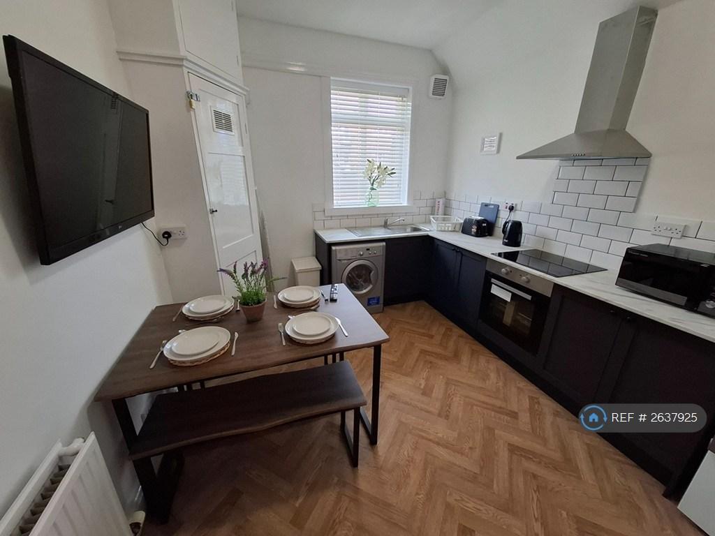 Flat 2 Kitchen