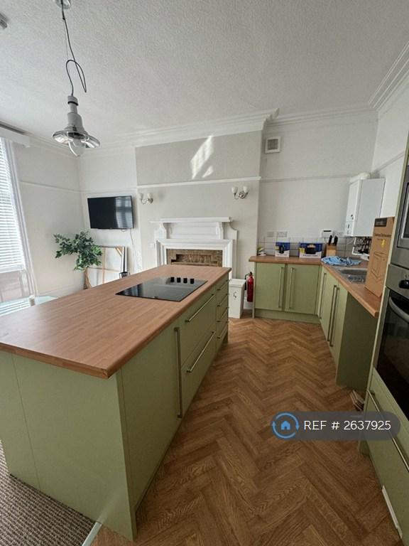 Flat 1 Kitchen