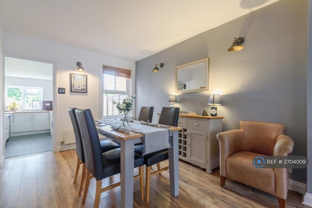 Dining + Kitchen