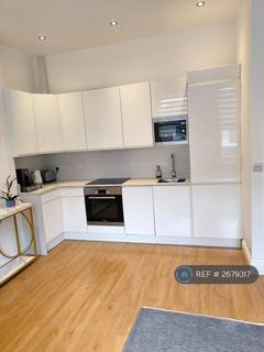 2 bedroom flat to rent, Auriol Road, London, W14