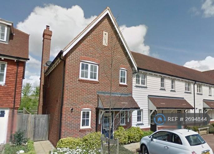 Lovely Individual Home In Prestige Development.