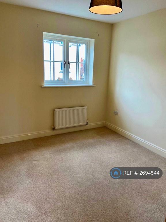 Master Bedroom With Large Closet