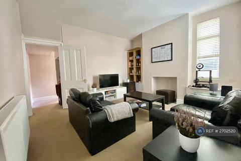 4 bedroom end of terrace house to rent, Student House - Springfield Avenue, Bristol, BS7