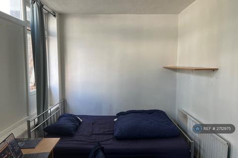 undefined, Manchester Road, London, E14
