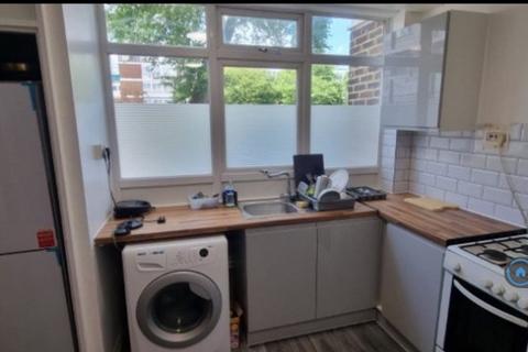 undefined, Manchester Road, London, E14