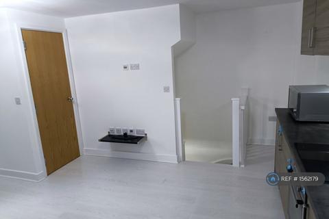 undefined, Holts Crest Way, Leeds, LS12