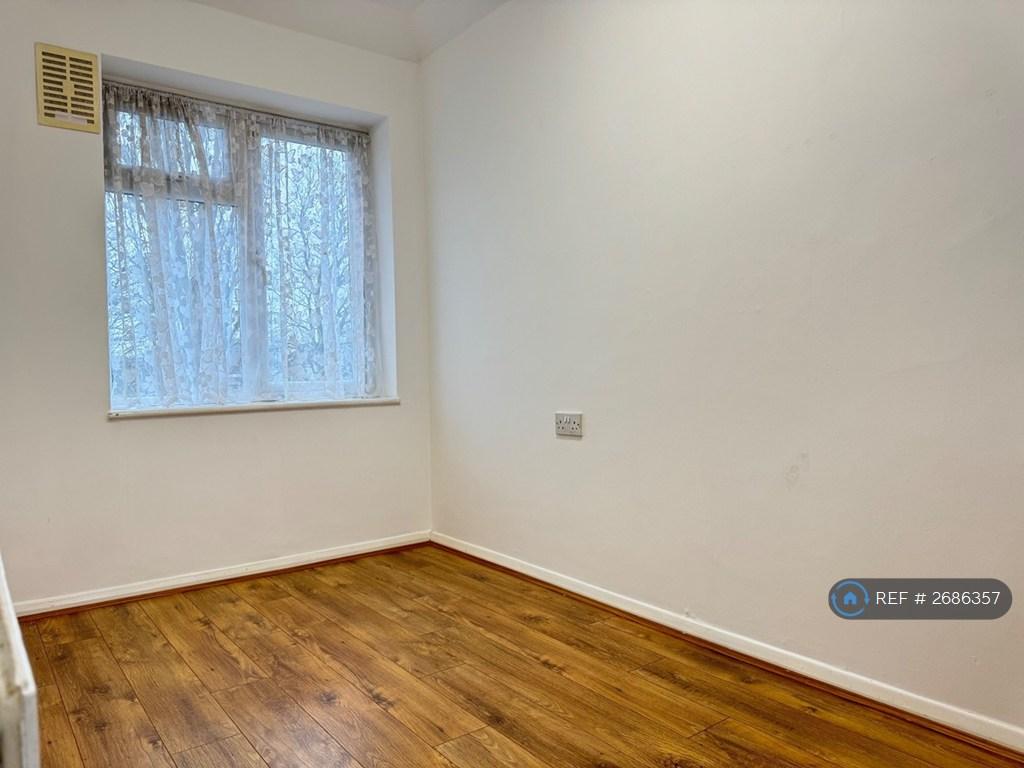 Office/ Bedroom 4