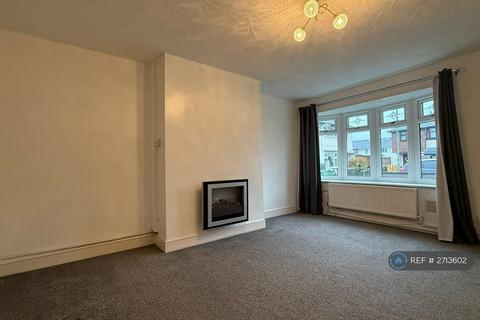 3 bedroom semi-detached house to rent, Conway Avenue, Warrington, WA5