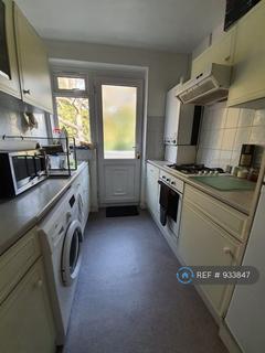2 bedroom flat to rent, Twyford Court, London, W3