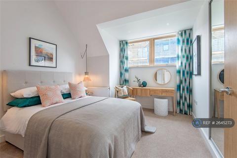 Napier Avenue, London, E14