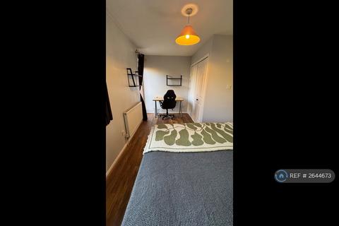 3 bedroom maisonette to rent, Bywater Place, London, SE16