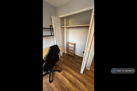 3 bedroom maisonette to rent, Bywater Place, London, SE16
