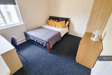 4 bedroom semi-detached house to rent, Lower Regent Street, Nottingham, NG9