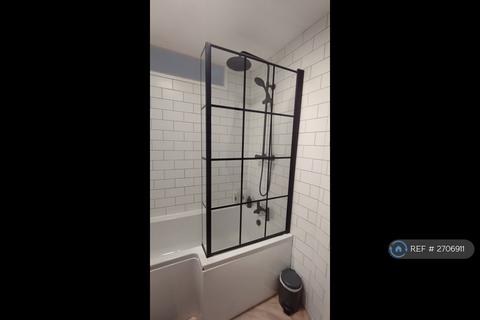 2 bedroom flat to rent, Cornsland Court, Brentwood, CM14