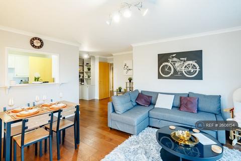 2 bedroom flat to rent, Millennium Drive, London, E14
