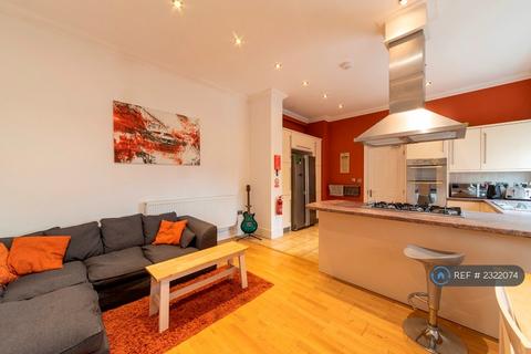 5 bedroom semi-detached house to rent, Lilac Grove, Beeston, Nottingham, NG9