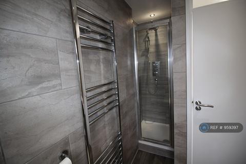 2 bedroom terraced house to rent, Glendish Road, London, N17