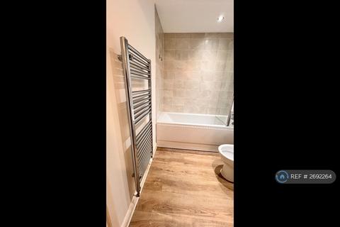 2 bedroom flat to rent, Waterway House, Birmingham, B5