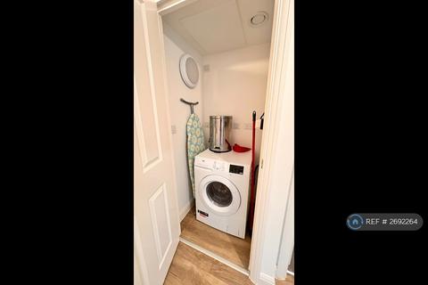 2 bedroom flat to rent, Waterway House, Birmingham, B5