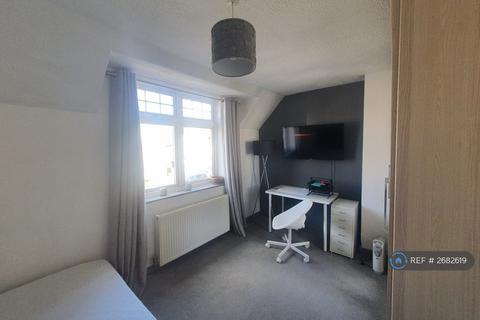 undefined, Caillard Road, Byfleet, West Byfleet, KT14