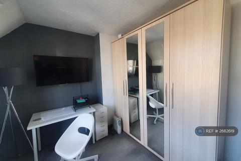 undefined, Caillard Road, Byfleet, West Byfleet, KT14