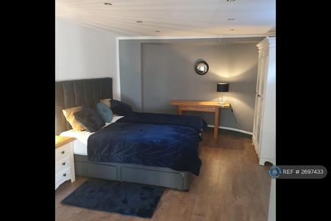 undefined, Prestwich, Manchester, M25