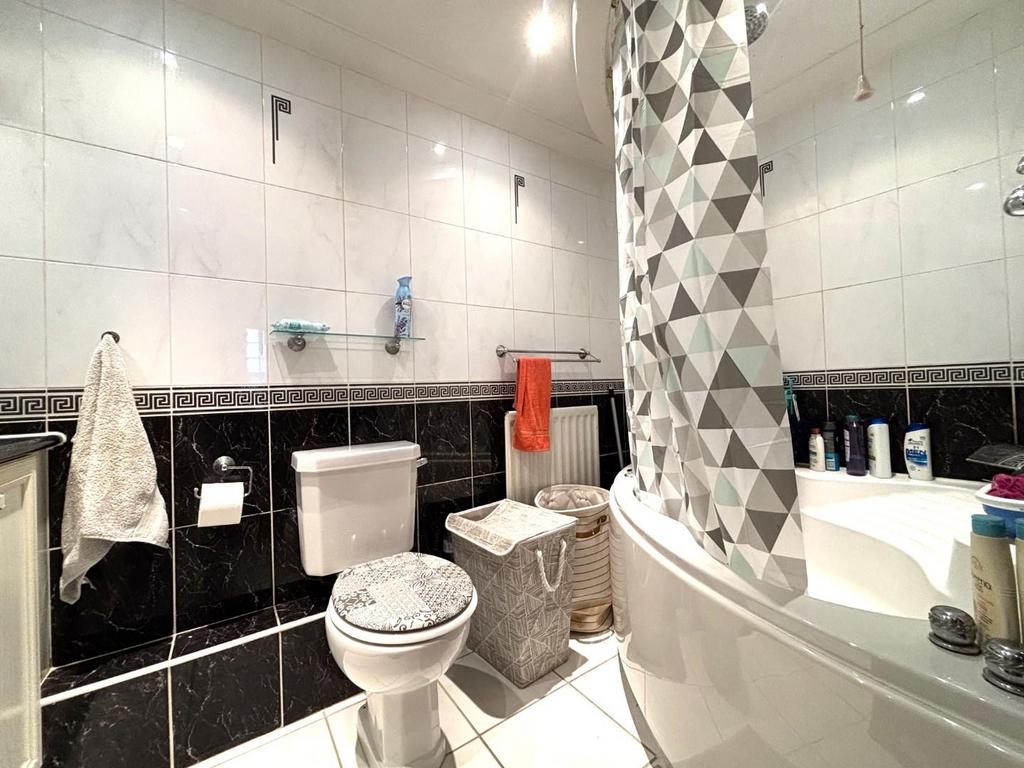Bathroom.jpeg