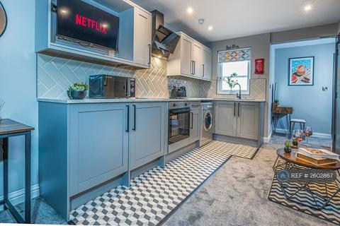 undefined, Swindon, Swindon, SN1