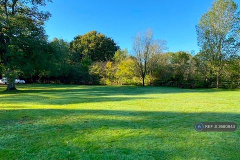 undefined, Stoke Poges, Stoke Poges, SL2