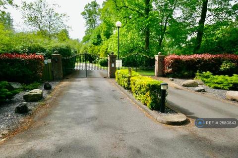 undefined, Stoke Poges, Stoke Poges, SL2