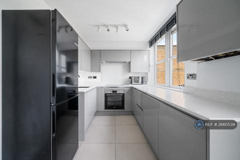 undefined, Dunsbury Close, Sutton, SM2