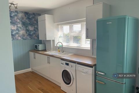 3 bedroom flat to rent, Selsey Avenue, Bognor Regis, PO21