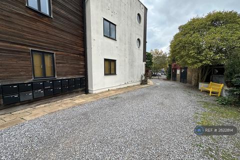 1 bedroom flat to rent, Old Station Way, London, SW4