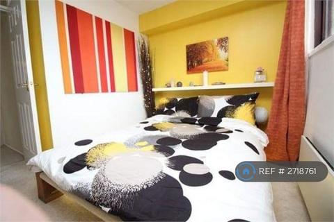 undefined, Clay Hill, Milton Keynes, MK8