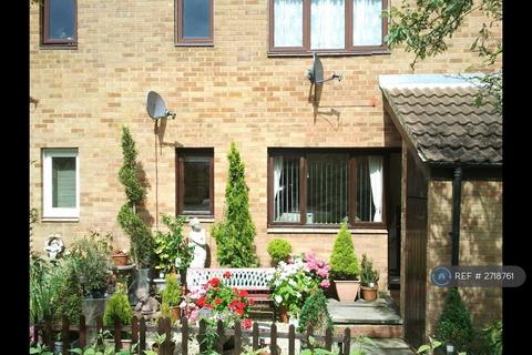 undefined, Clay Hill, Milton Keynes, MK8