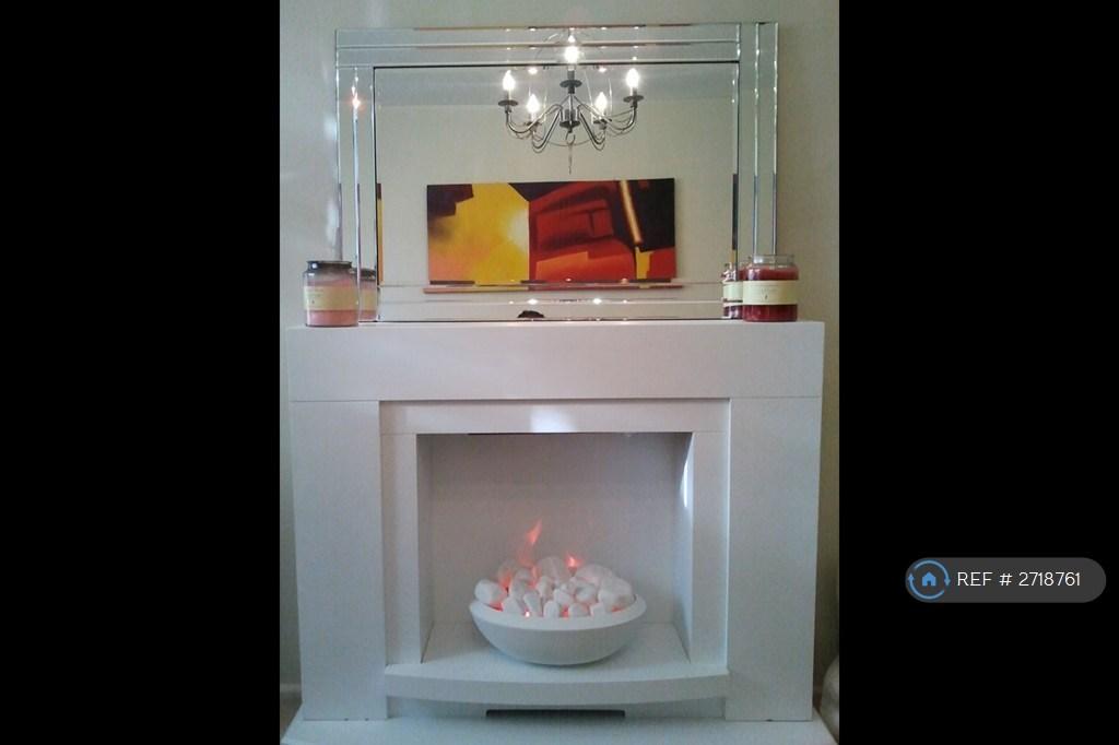 Fitted Fireplace, Mirror & Chandelier