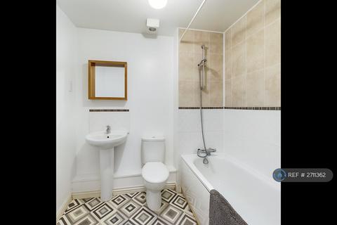2 bedroom flat to rent, Gladstone Mews, Warrington, WA2