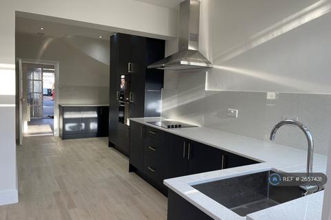 undefined, Cranmore Avenue, Isleworth, TW7
