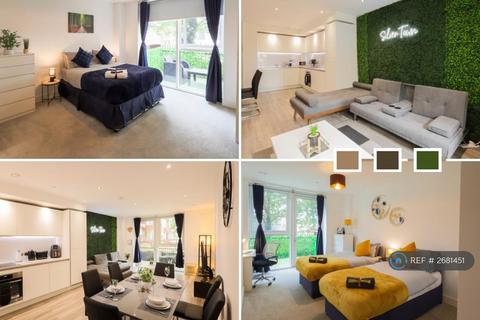 undefined, North Woolwich Road, London, E16