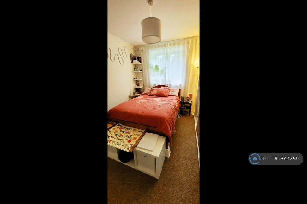 Large Double Bedroom 2