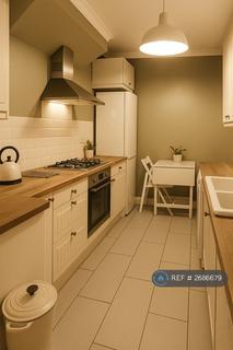 1 bedroom in a house share to rent, Totterdown Street, London, SW17
