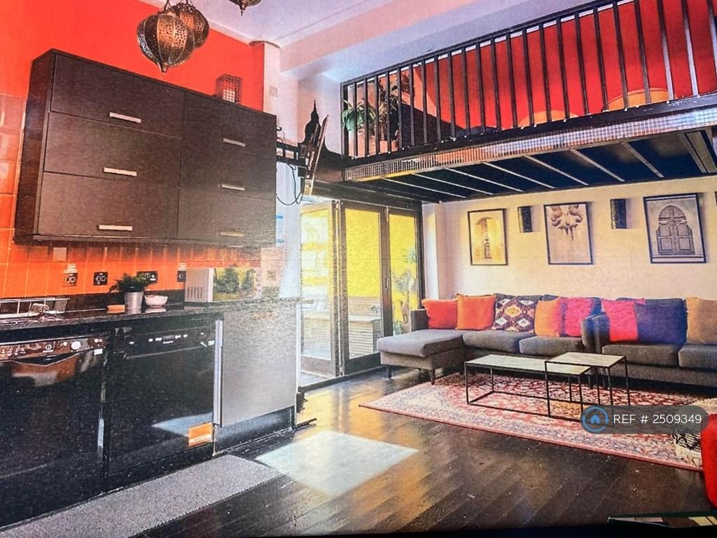 Large Lounge Area